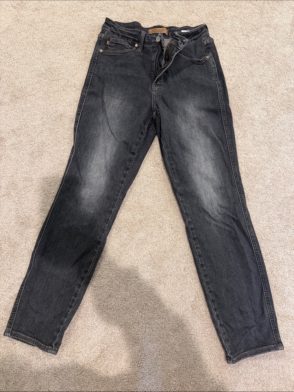 Women’s Judy Blue size 7/28 Black Washed Jeans
